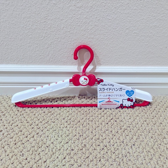 Hello Kitty Sliding Hangers - Set of 7. NEW with TAG - Picture 2 of 5